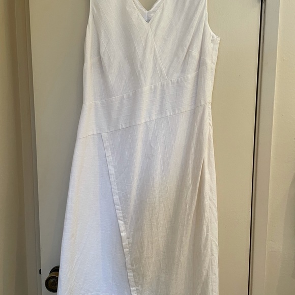 WhiteHouse BlackMarket White Dress - Picture 1 of 5